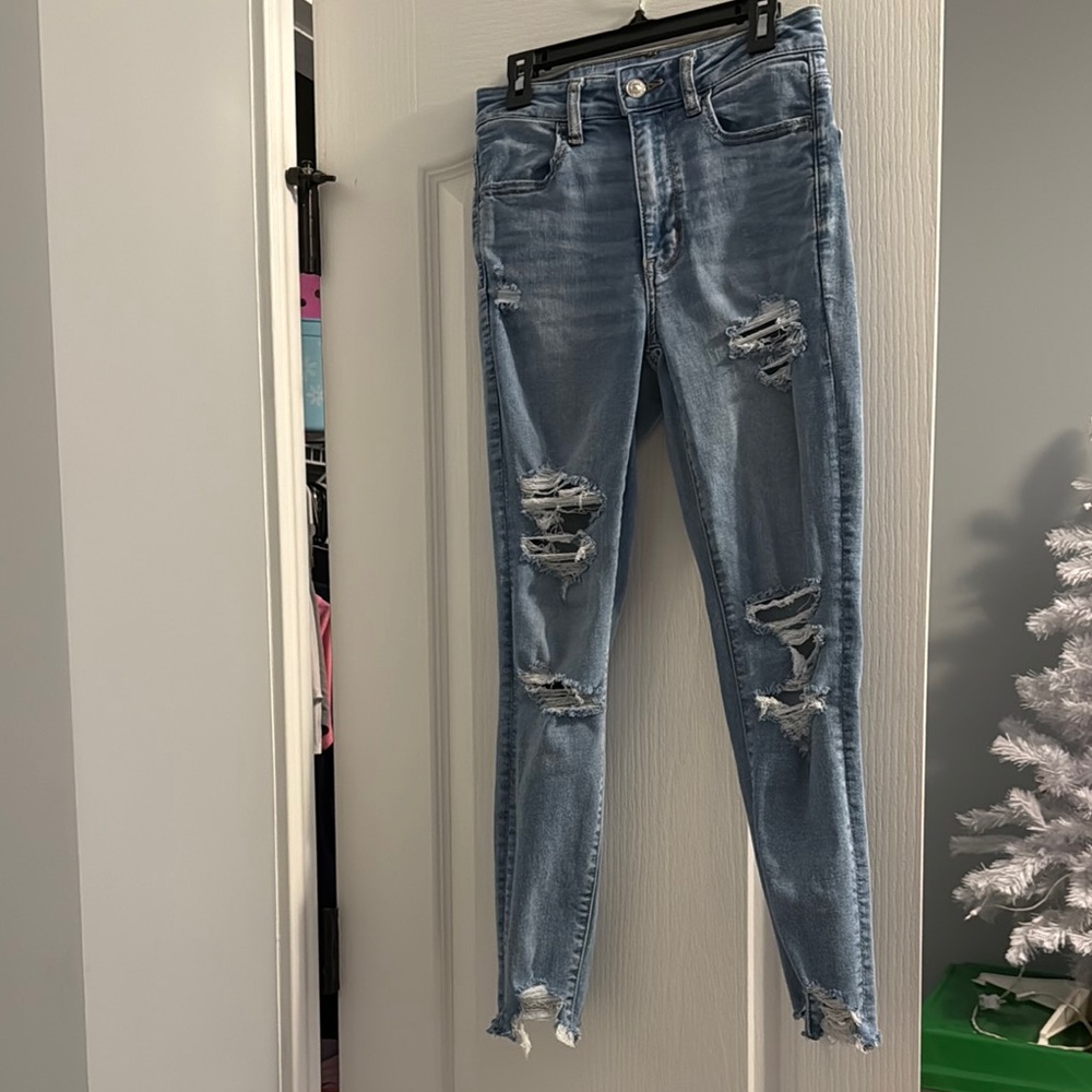 American eagle ripped skinny jeans